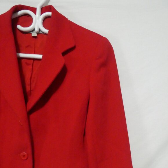 ESSENCE By THEME | small | Red Waffle Knit Textured Blazer | Faux Pockets - Picture 5 of 16